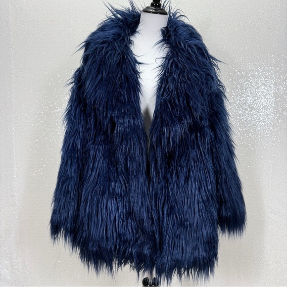 Azalea Wang Breckenridge Blue Faux Fur Coat L NWT Long Shaggy Plush Statement - Picture 6 of 15